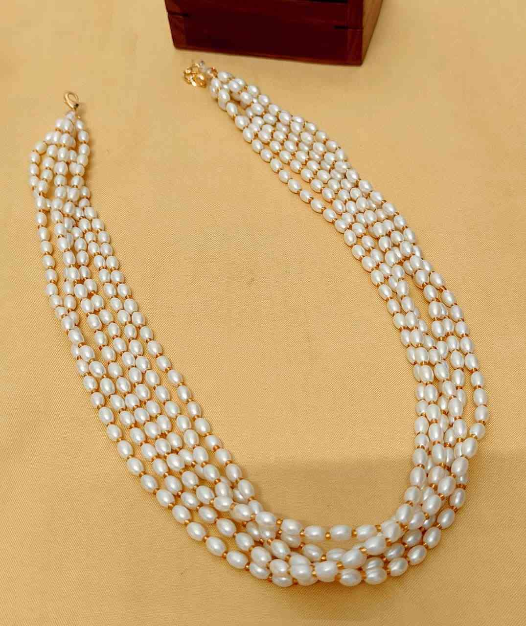 Beautiful Premium Quality Western Pearl Necklace....