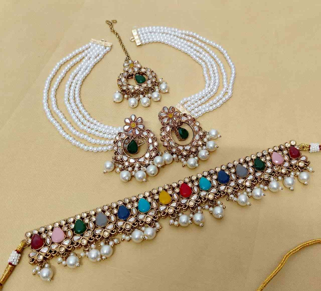 Beautiful Premium Quality Reverse Ad Stone Work  Chokker With Beautiful Shara Earrings And Tika....