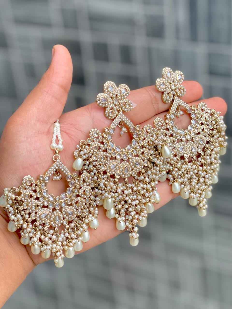 Beautiful Premium Quality Reverse Ad Stone Work  Earrings And Tika....