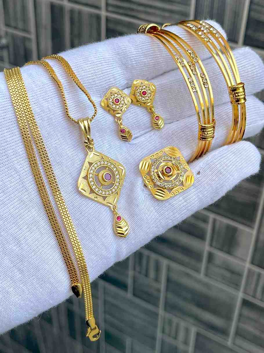 Beautiful Premium Quality Gold Plated Pendant With Tops And Adjustable Ring With Bangle Combo.... Si