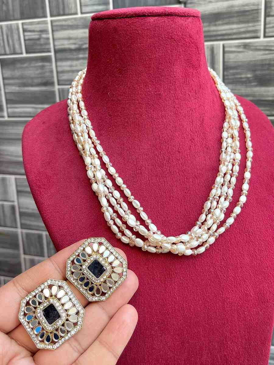 Beautiful Premium Quality Western Mala With Big Size Mirror ? Studs….