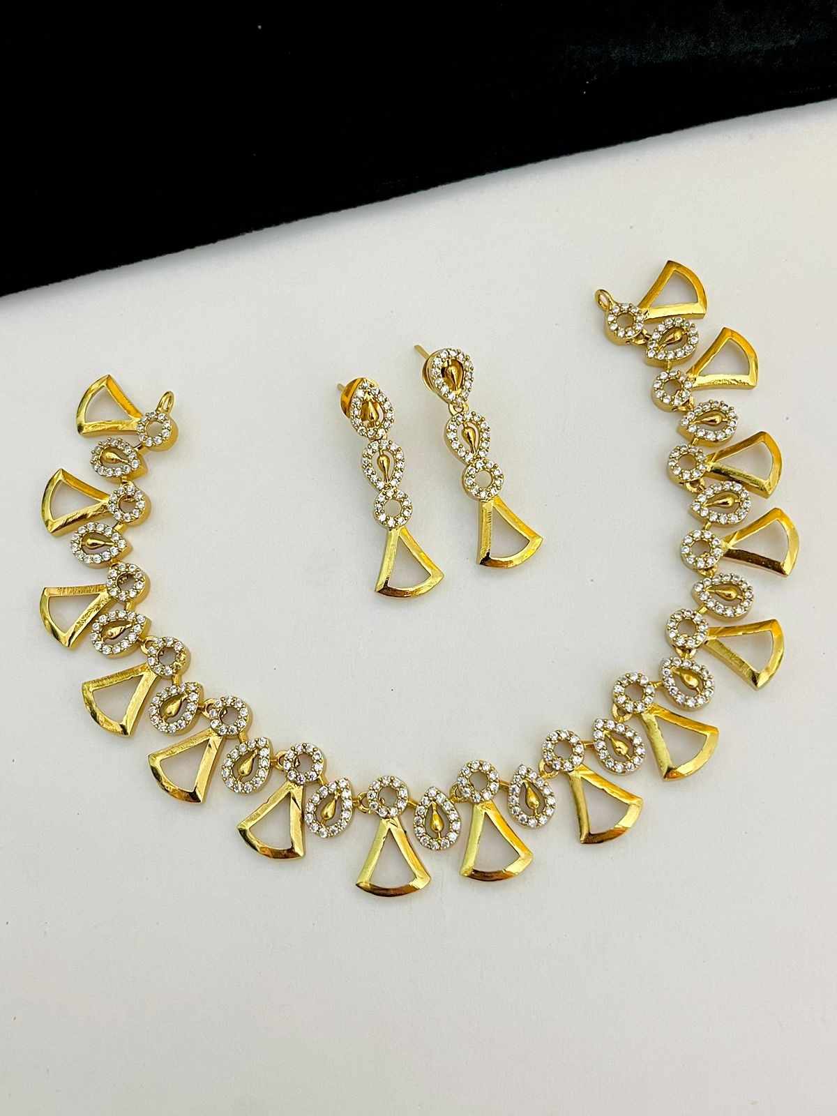 Beautiful Premium Quality American Diamond Necklace With Beautiful  Earrings....