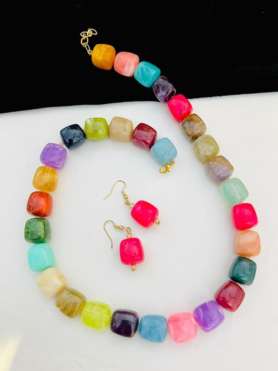 Beautiful Premium Quality Western Look Multi Colour Necklace