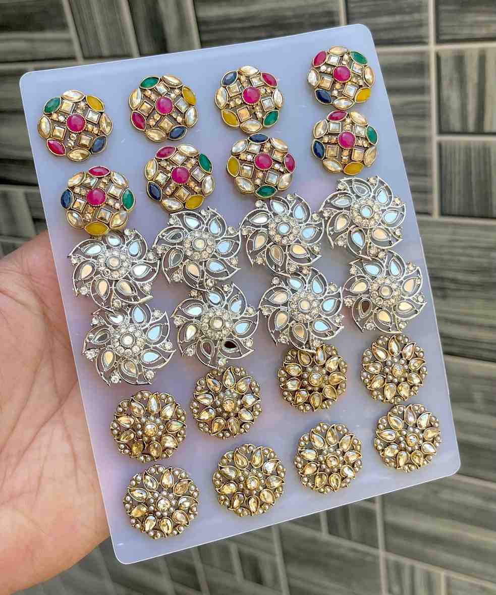 12 Pairs Of Small Studs Combo