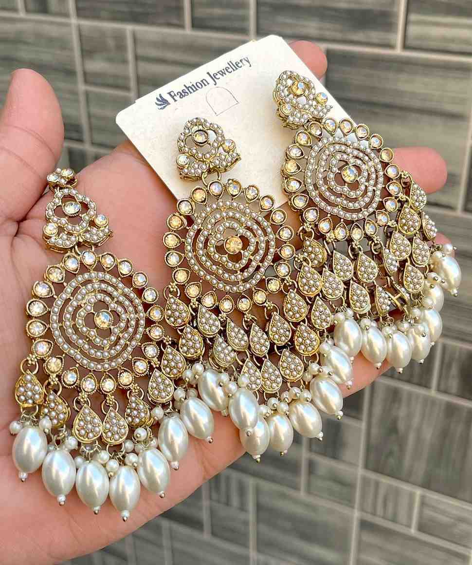 Pakistani Look Statement Earrings And Tika
