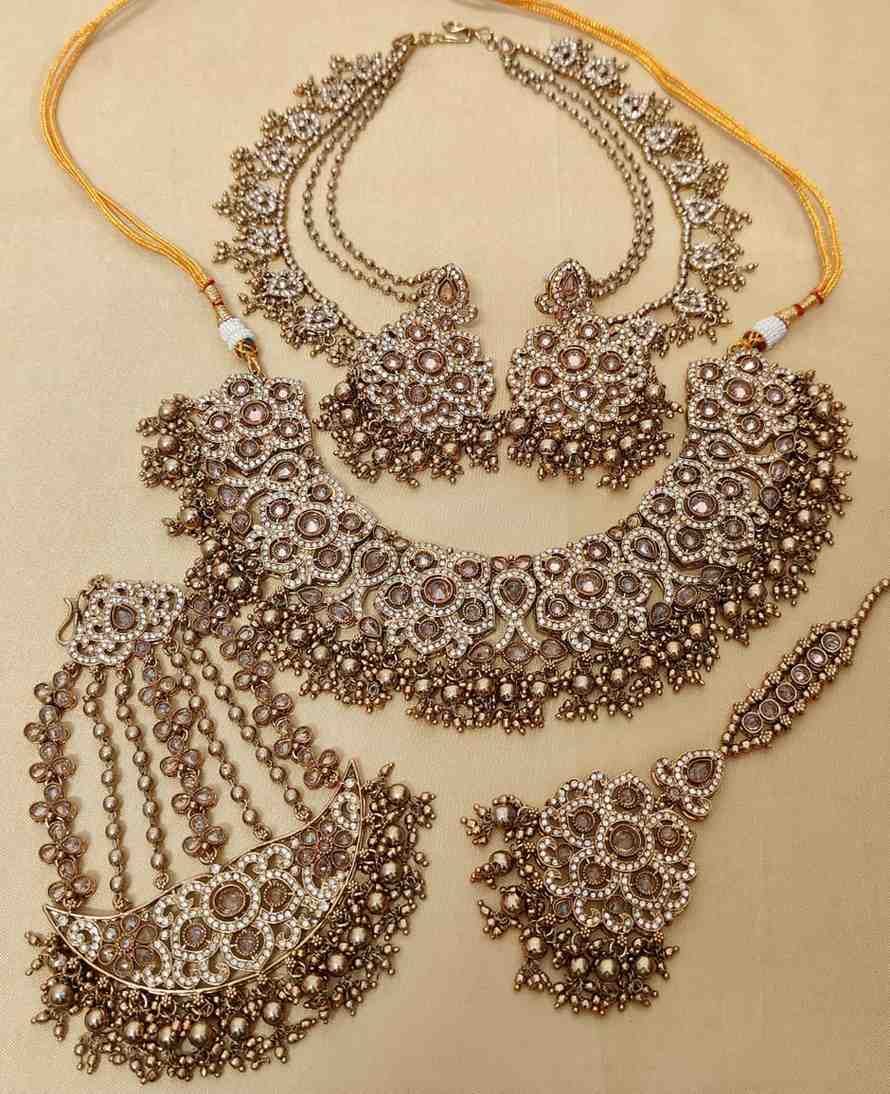 Beautiful Premium Quality Reverse Ad Stone Work Pakistani Necklace With Bahubali Earrings And Tika w