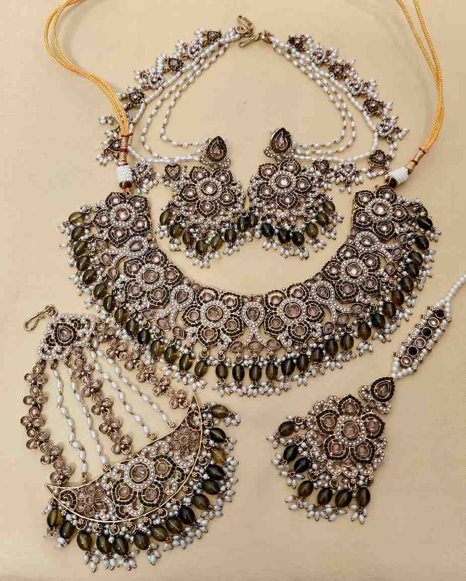 Beautiful Premium Quality Reverse Ad Stone Work Pakistani Necklace With Bahubali Earrings And Tika w