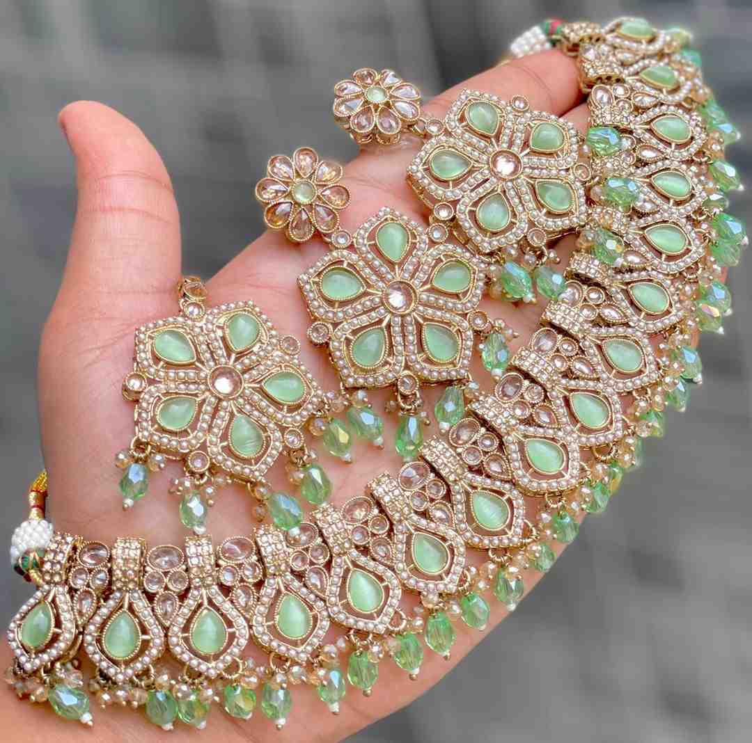 Beautiful Premium Quality  Reverse Ad Stone Work Pakistani Necklace With Beautiful Earrings and tika