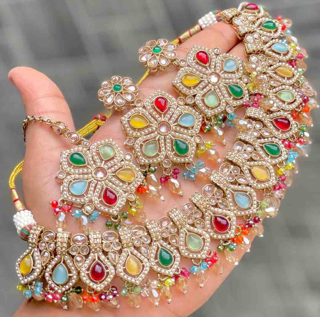 Beautiful Premium Quality  Reverse Ad Stone Work Pakistani Necklace With Beautiful Earrings and tika