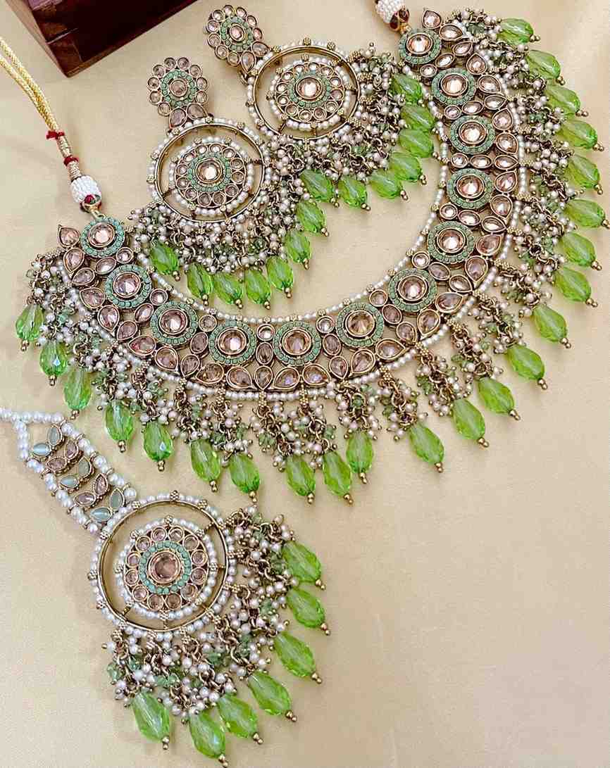 Beautiful Premium Quality  Reverse Ad Stone Work Pakistani Necklace With Beautiful Earrings and tika