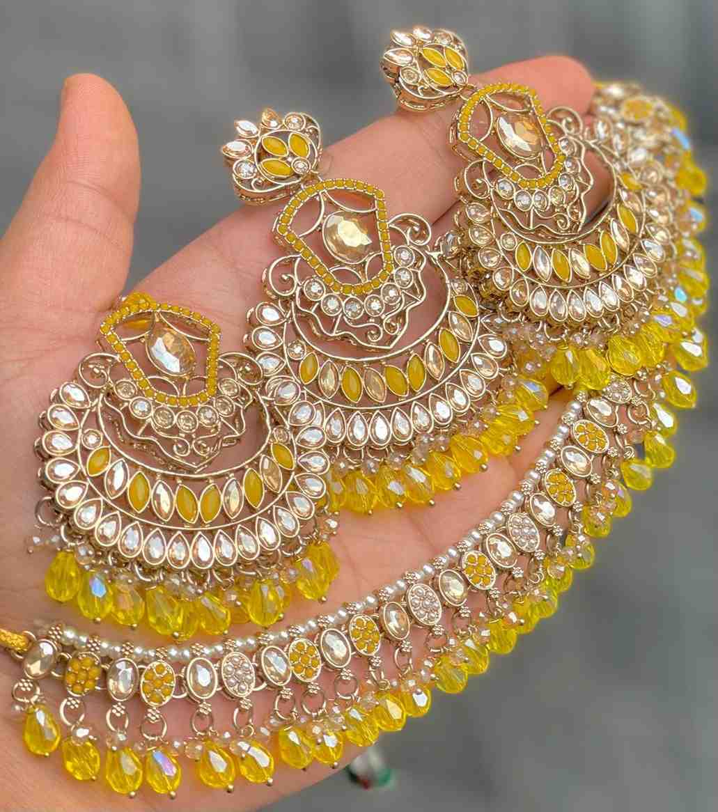 Beautiful Premium Quality  Reverse Ad Stone Work Pakistani Chokker With Beautiful Earrings and tika.